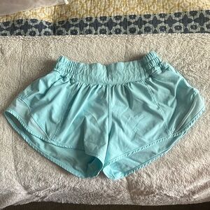 🍋 lululemon light blue hotty hot shorts